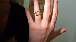 Predám zásnubný prsteň s Diamantom - 2