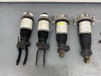 VW Touareg vzduchový podvozok, mechy, vankuse - 2