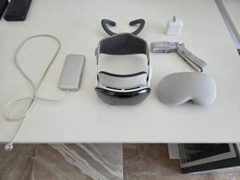 Apple Vision Pro 256 GB + Kupované v USA. - 2