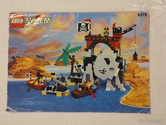 LEGO Pirates 6279 Skull Island - 2
