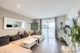 Predaj 4 izbový moderný rodinný dom, garáž, zariadený - 2