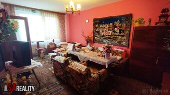 Priestranný 3 izbový byt v centre mesta Levice - 2