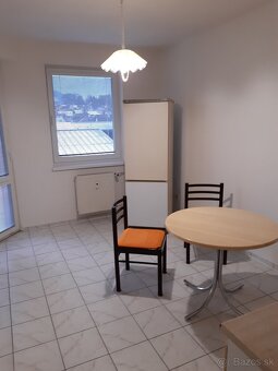 Dám do prenájmu 2-izbový byt v centre mesta - 2