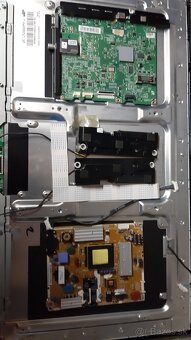 Samsung UE32D4000, ND - 2