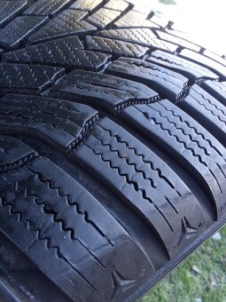 225/45 r17  zimné pneu.7,5 mm - 2