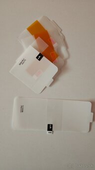 Samsung Galaxy Z Flip 5 a Flip 6 - 2