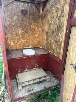 Latrina - suche wc - 2