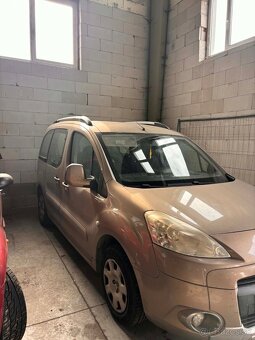 Peugeot Partner 1.6 HDi 55 kW – 2012 – 290 000 km – 2 200 € - 2