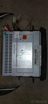 Autorádio Toyota RAV4 - 2