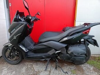 Predám Yamaha X-max 400 MOMODESIGN  Xmax YP - 2