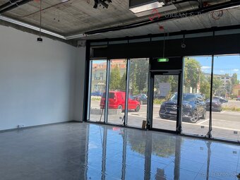 Prenájom nadštandardných obchodných priestorov s parkovaním - 2