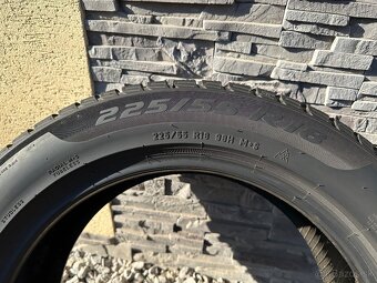 225/55 R18 98H zimné PIRELLI - 2