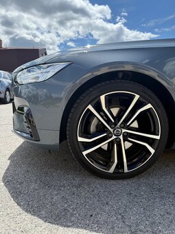 VOLVO S90 B5 2.0 d, 173 kW, 4x4, 2023, 19 000 km - 2
