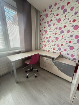 Poschodová posteľ pre deti s matracmi + komplet detská izba - 2