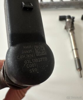 Vstrekovacie trysky 1.6 TDi 77kw CR 03L130277B vw group - 2