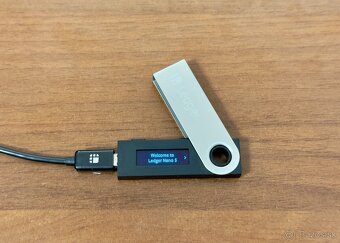 🔐 Ledger Nano S – hardvérová krypto peňaženka - 2