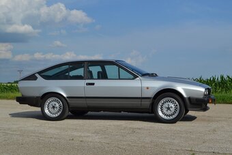 Alfa Romeo GTV6 2.5 V6 - 2