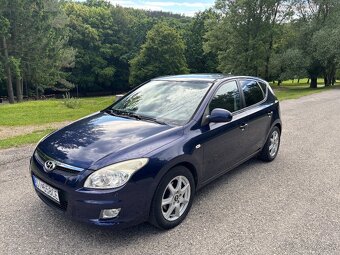 Hyundai i30 1.6 CW CRDi nafta manuál 66kw - 2