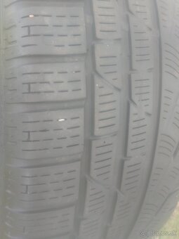 Pirelli 235/55r17 - 2