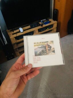 Album Pil C V rádiu hral Elán keď umrel Tupac - 2