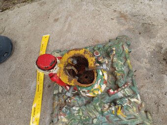 Starý držiak na vianočný stromček - 2