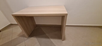 Pevny pisaci stol - 2
