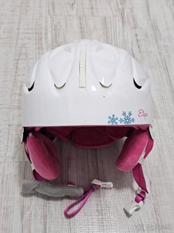 Detská lyžiarska prilba a detské korčule - 2