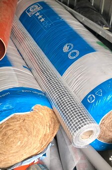 4 kusy sádrokartón ,paroizolacna fólia - 2