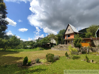 Útulná a priestranná rekreačná chata v chatovej osade v lo - 2