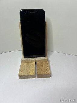 Predám iPhone SE 2022 - 2