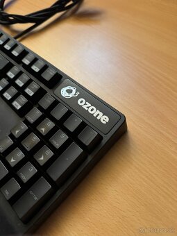 Predám mechanickú klávesnicu Ozone Strike Pro - 2
