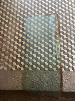 🔹 Na predaj – originálne sklo FIAT UNO - 2