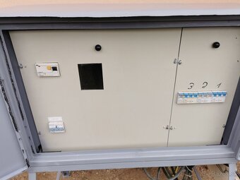 Predám rozvodnú skriňu - 2