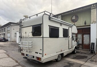 Vymením Fiat Ducato 1.9d dobrý stav technicky. Interiér skôr - 2