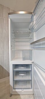 Chladnička s mrazničkou - 2