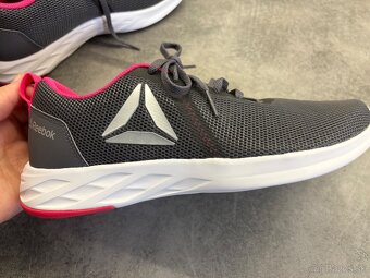 tenisky Reebok v.39 nové - 2