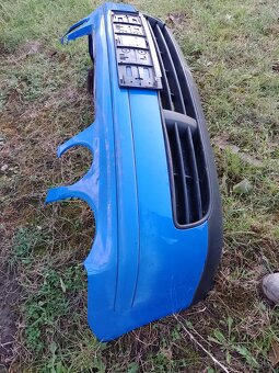 Predám nárazník na vw Polo - 2