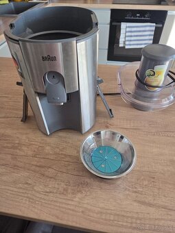 Braun odšťavovač 4294 - 2