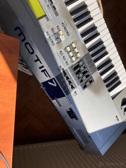 YAMAHA MOTIF 7 - 2