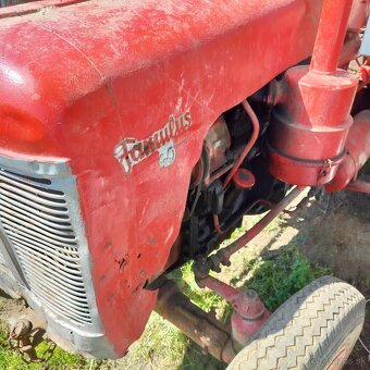 Predám Traktor - 2