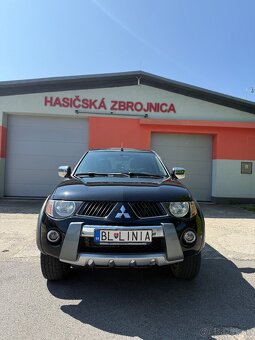 Mitsubishi L200 2.5 DI-D Double Cab Intense - 2