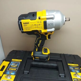Nový Aku rázový utahovák Dewalt DCF961NT - 2
