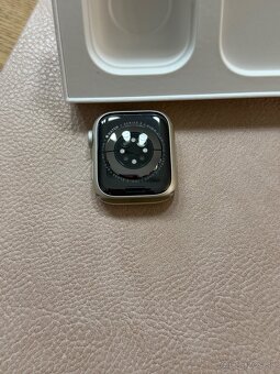 Apple Watch Series 8 41mm - 2