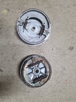 Brzdové štíty jawa perak a čz 150c - 2