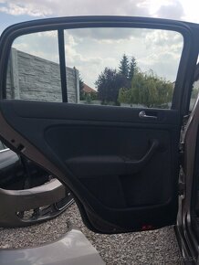 VW Golf VI PLUS- Ľavé zadné dvere -LA8X - 2