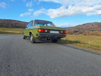 Mercedes-Benz (w123 piano) 2,4D - 2