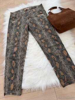 Dámske 3/4 nohavice s hadím vzorom, 36 - 2