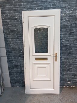 Plastové dvere č.93.  90x210cm. P - 2