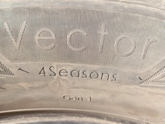 215/65 R17 celoročné Goodyear - 2