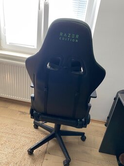 Predám hernú stoličku Razer Edition - 2